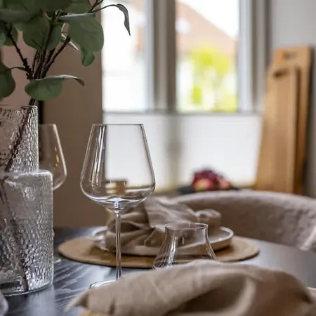 Heimby - 3 Bedroom - Live Stylish In Center Apartmán