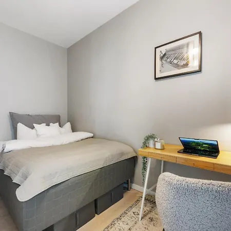 Heimby - 3 Bedroom - Live Stylish In Center Apartmán *