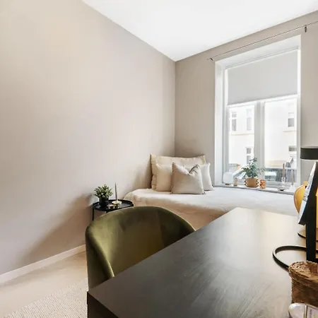 Heimby - 3 Bedroom - Live Stylish In Center Apartmán